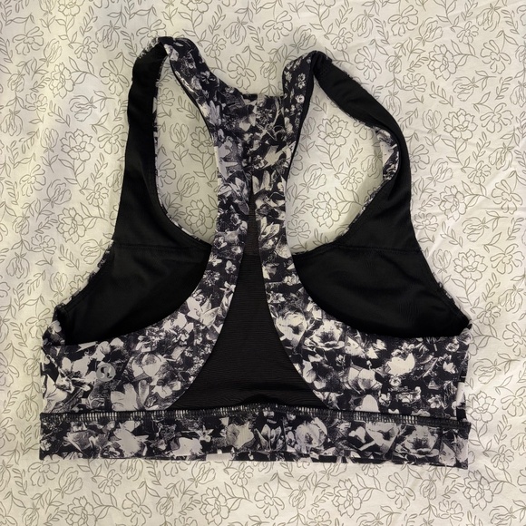 Lululemon Invigorate Bra Mash Up White/Black - Picture 2 of 3